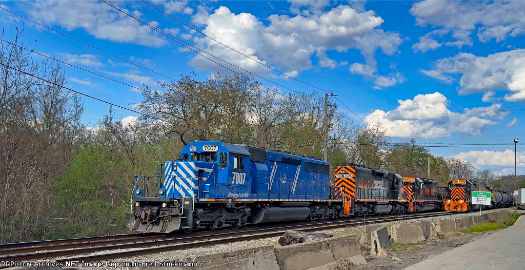 Z641-24 finished their work and now waits for an outbound crew.